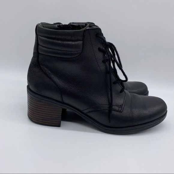 Clarks Shoes - Clarks black leather women boots size 9.5